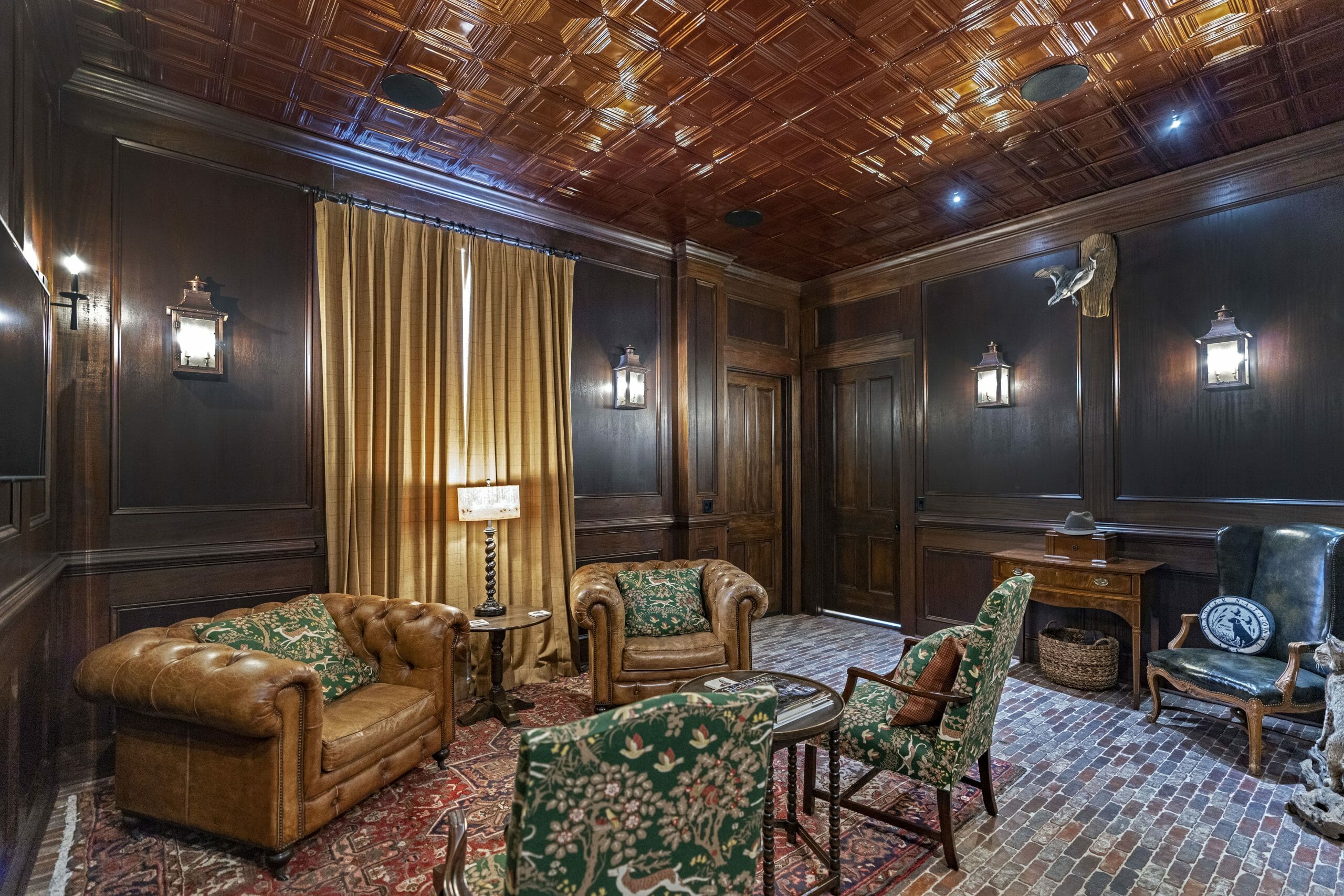 Lounge In Stable